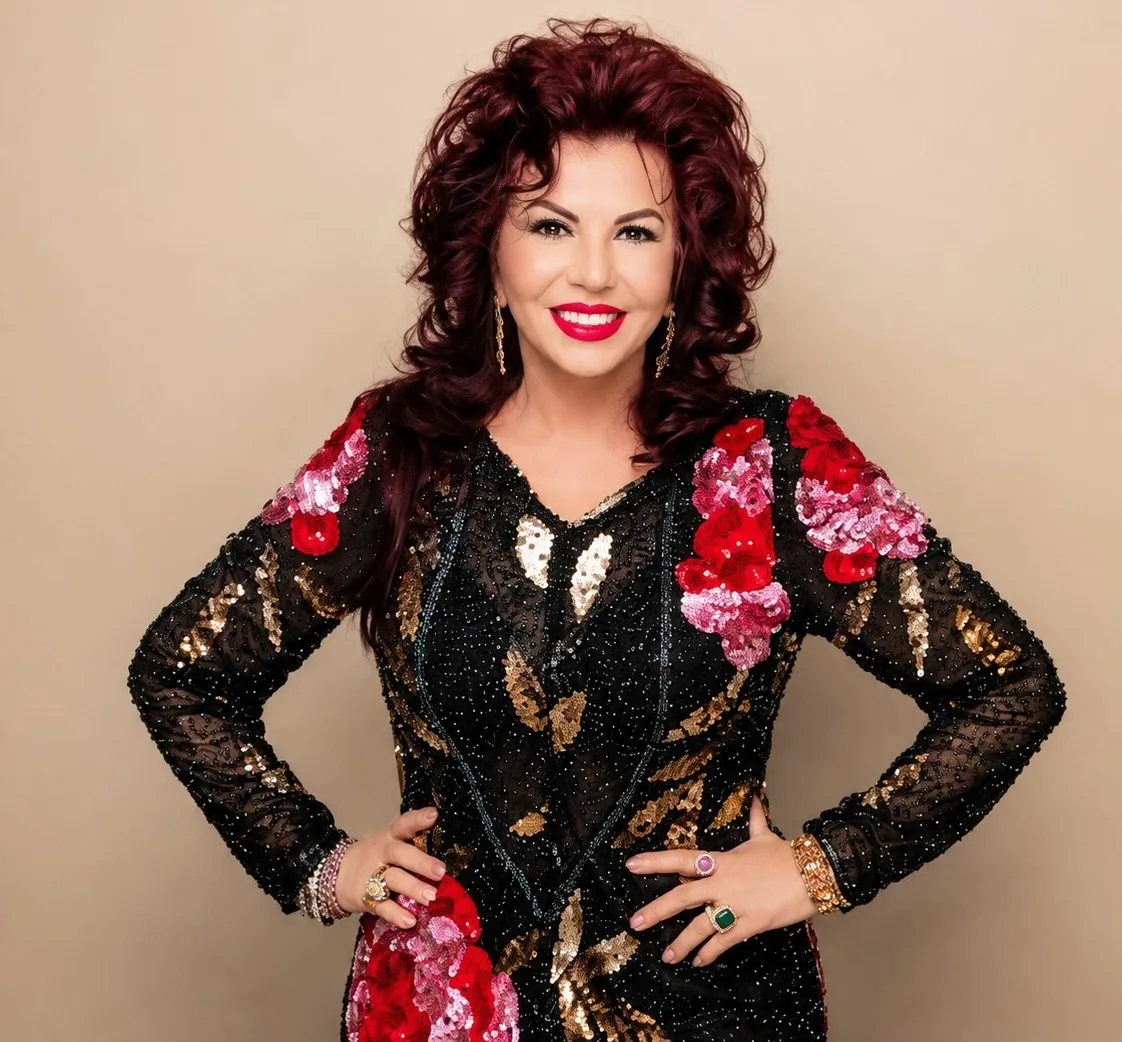 Portrait of Dr. Carmen Harra